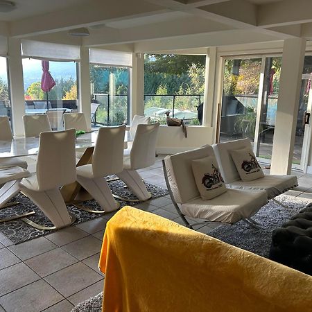 Grouse Cheerful Large Private Bedroom, Bath, Shared Deck, Pool, Hot Tub North Vancouver Ngoại thất bức ảnh