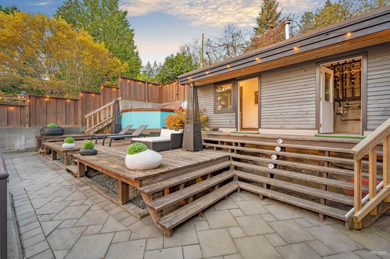 Grouse Cheerful Large Private Bedroom, Bath, Shared Deck, Pool, Hot Tub North Vancouver Ngoại thất bức ảnh