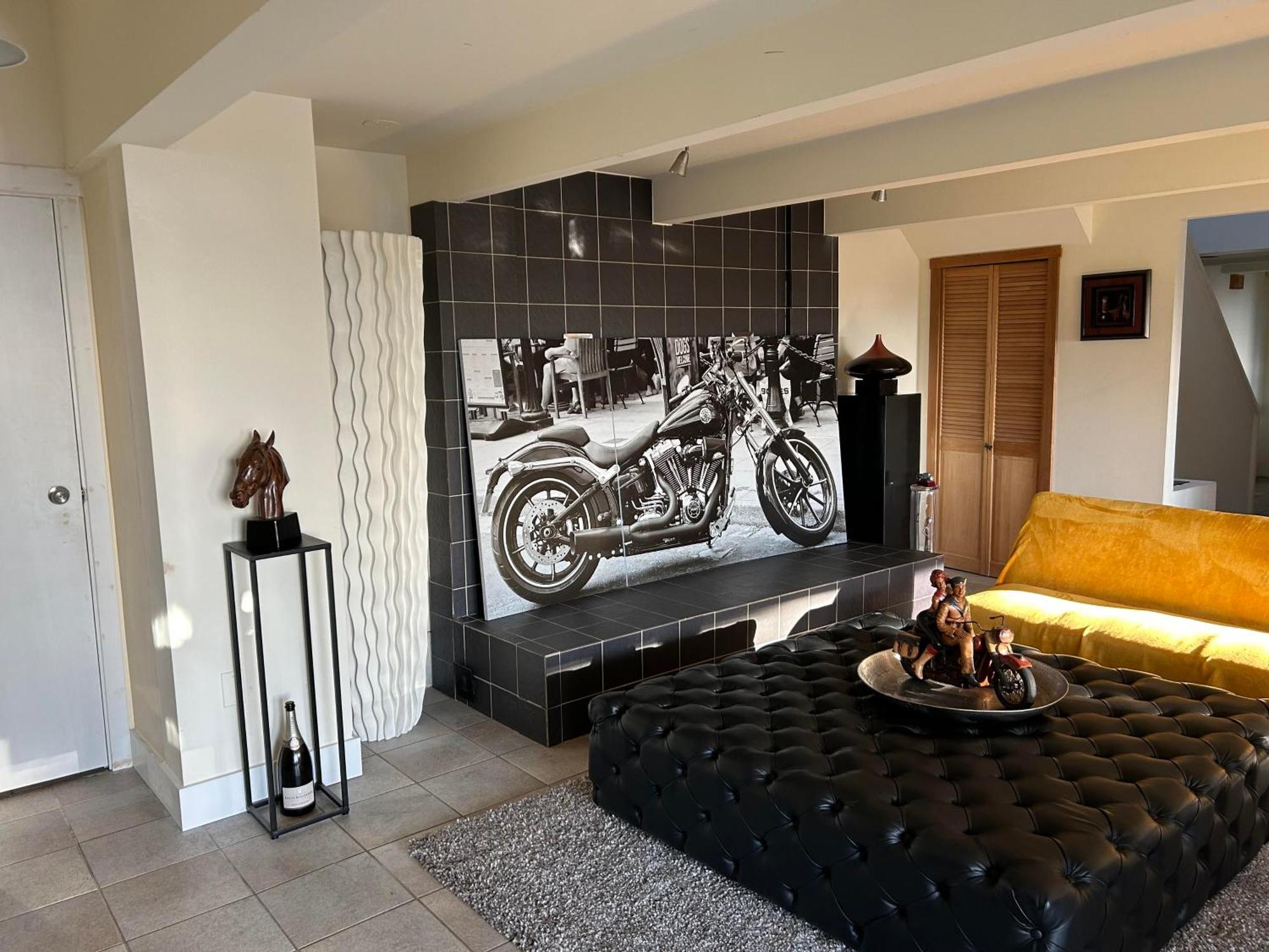 Grouse Cheerful Large Private Bedroom, Bath, Shared Deck, Pool, Hot Tub North Vancouver Ngoại thất bức ảnh