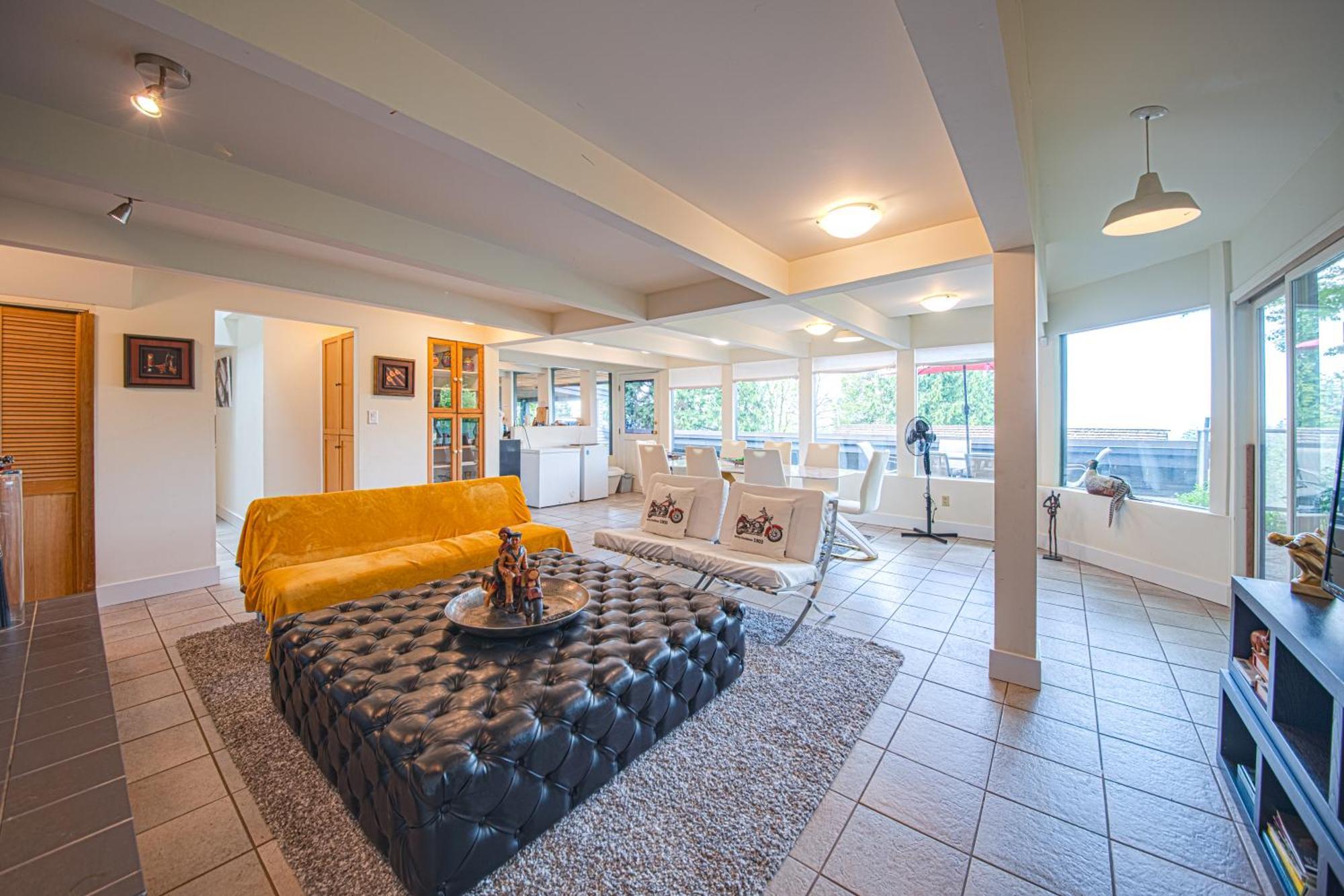 Grouse Cheerful Large Private Bedroom, Bath, Shared Deck, Pool, Hot Tub North Vancouver Ngoại thất bức ảnh