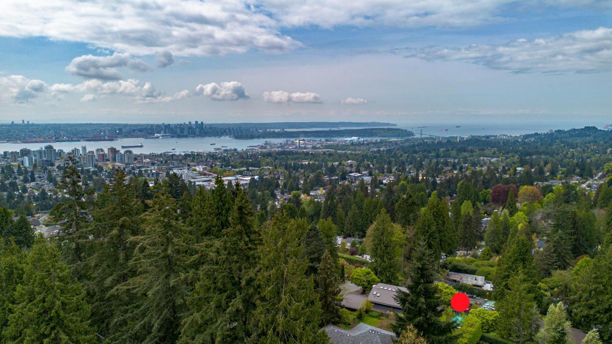 Grouse Cheerful Large Private Bedroom, Bath, Shared Deck, Pool, Hot Tub North Vancouver Ngoại thất bức ảnh