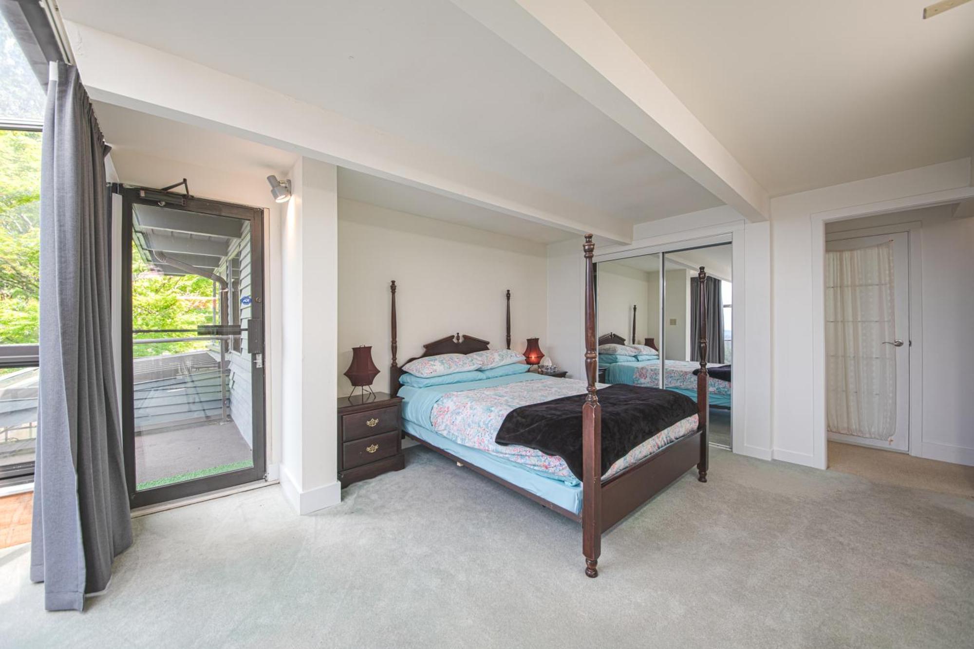 Grouse Cheerful Large Private Bedroom, Bath, Shared Deck, Pool, Hot Tub North Vancouver Ngoại thất bức ảnh
